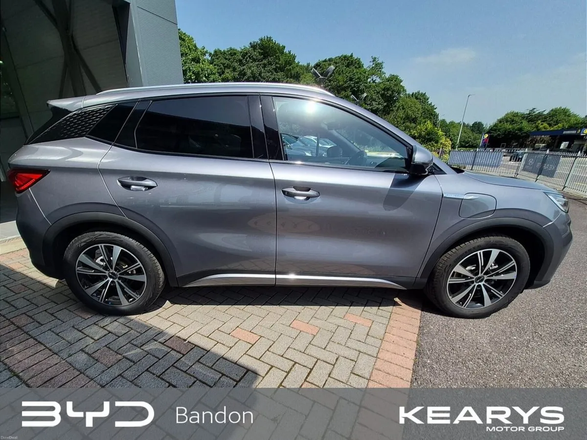 BYD ATTO 3 Comfort 60.5kwh battery range 420km - Image 3
