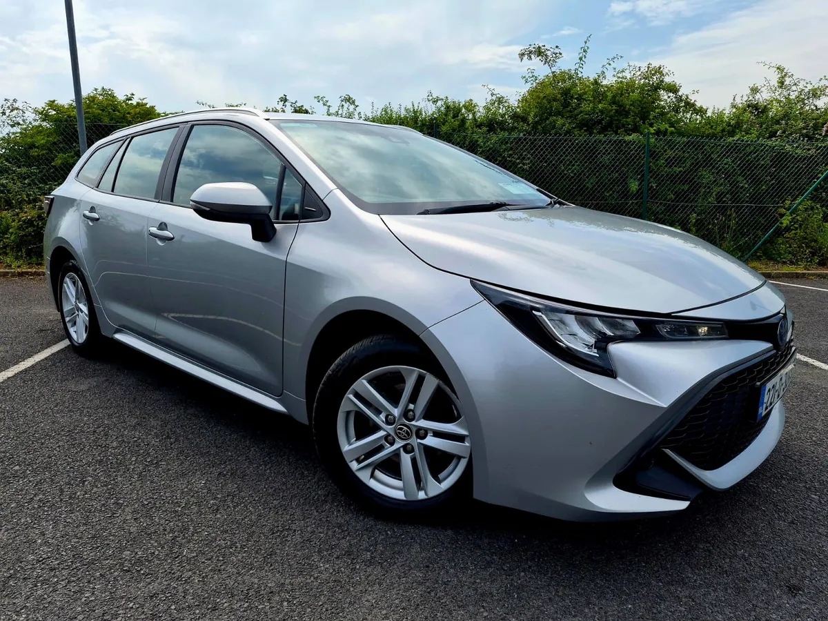 2022 TOYOTA COROLLA LUNA HYBRID - Image 1