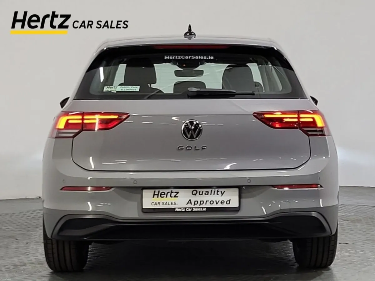 Volkswagen Golf 2.0 TDI 115HP Life - Image 4