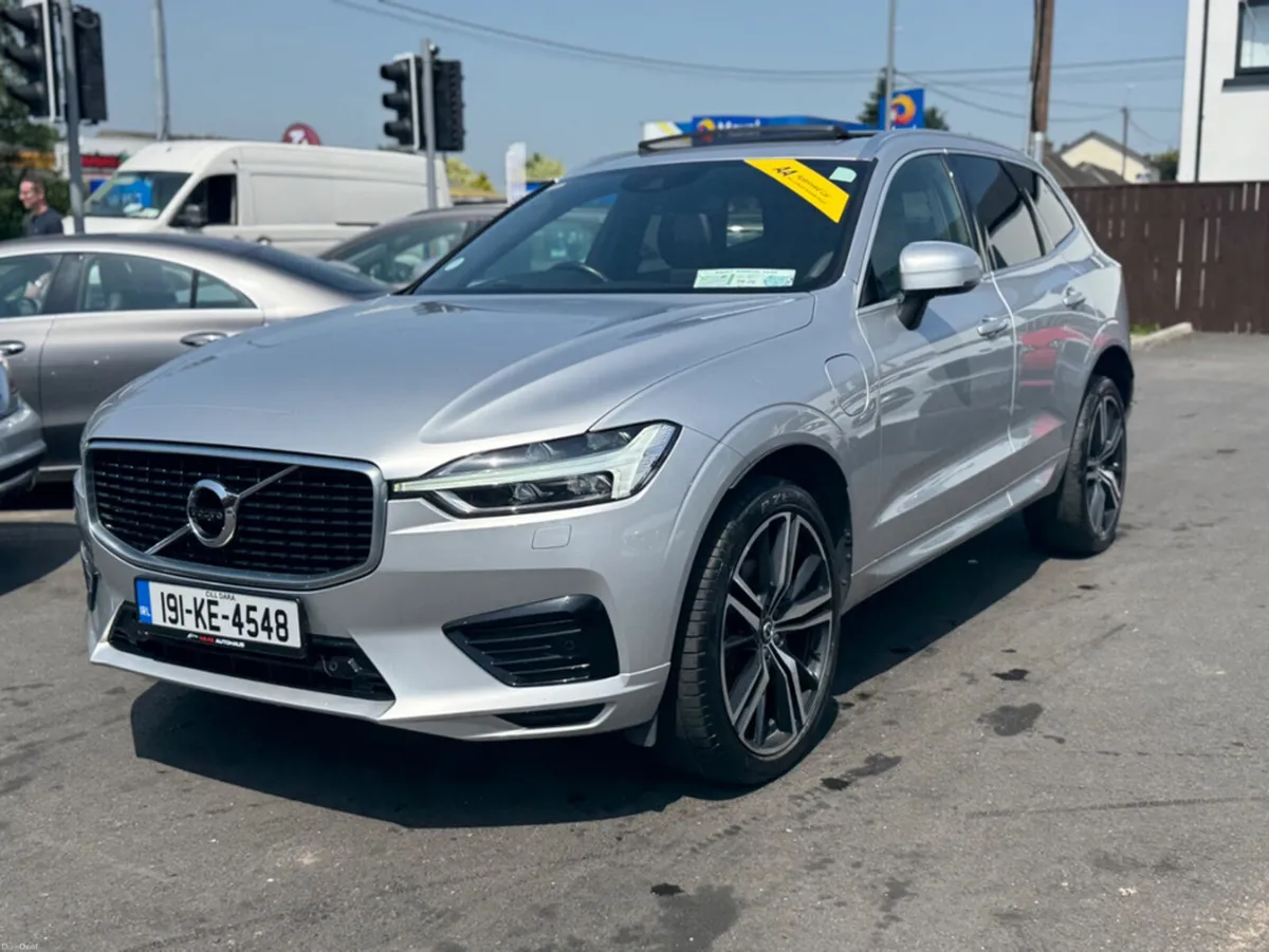 Volvo XC60 2.0 T8 R-DESIGN PRO AWD 303PS AUTO 5DR - Image 4