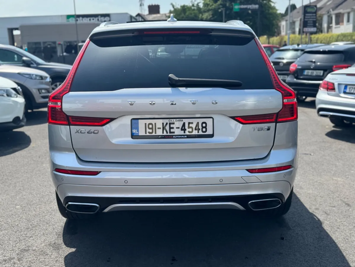Volvo XC60 2.0 T8 R-DESIGN PRO AWD 303PS AUTO 5DR - Image 6
