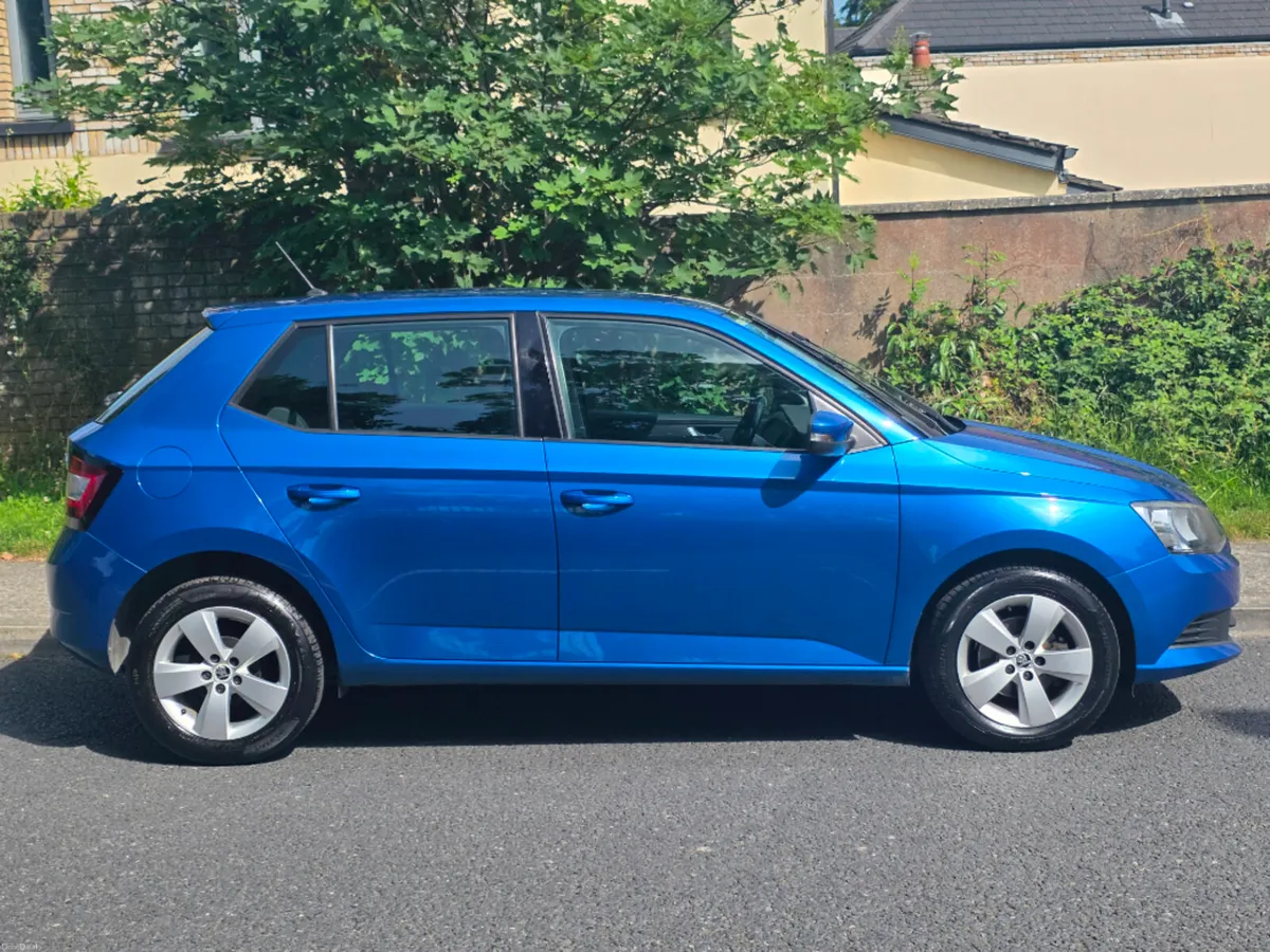 Skoda Fabia 1.0 MPI SE 75PS 5DR - Image 2