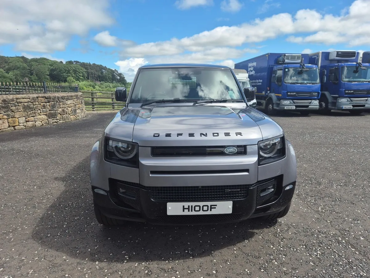 2023 Land Rover Defender 90 3.0L X Dynamic HSE - Image 2