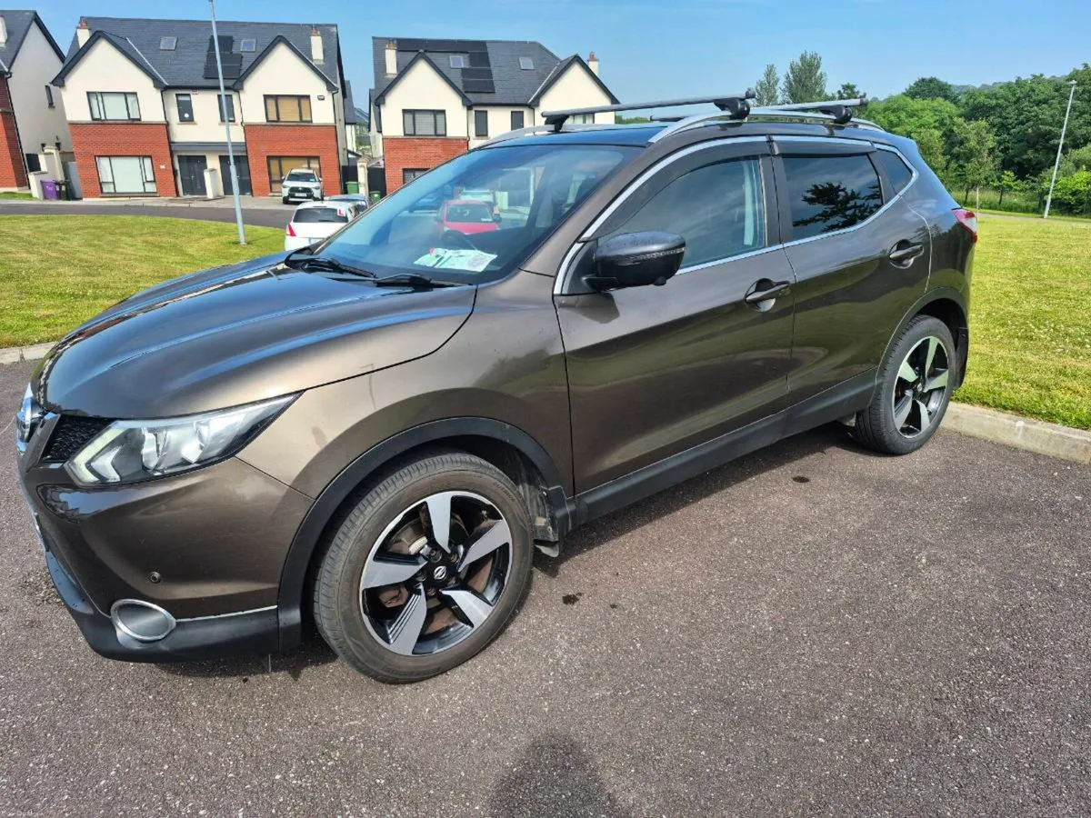 NISSAN QASHQAI 1.2 PET SV PREMIUM E6 4DR - Image 6