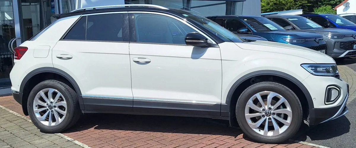 Volkswagen T-Roc Style 1.0 TSI 110HP **REAR VIEW C - Image 2