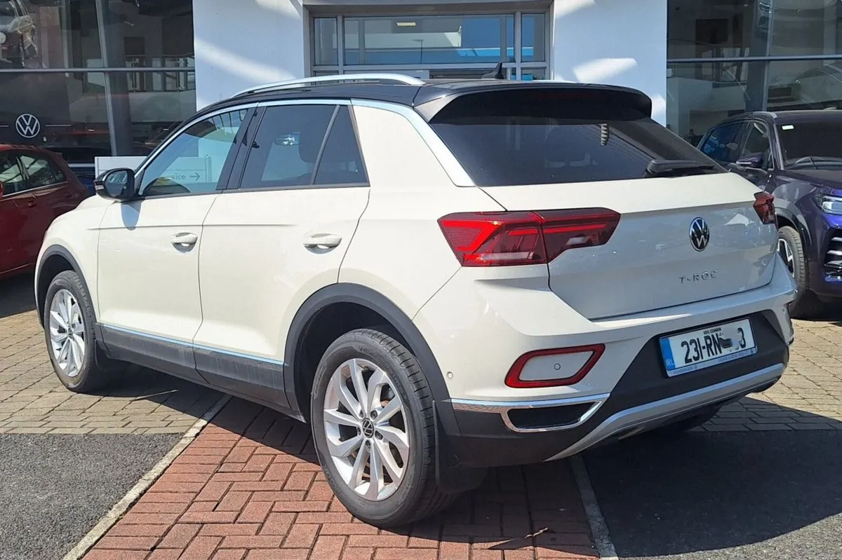 Volkswagen T-Roc Style 1.0 TSI 110HP **REAR VIEW C - Image 4
