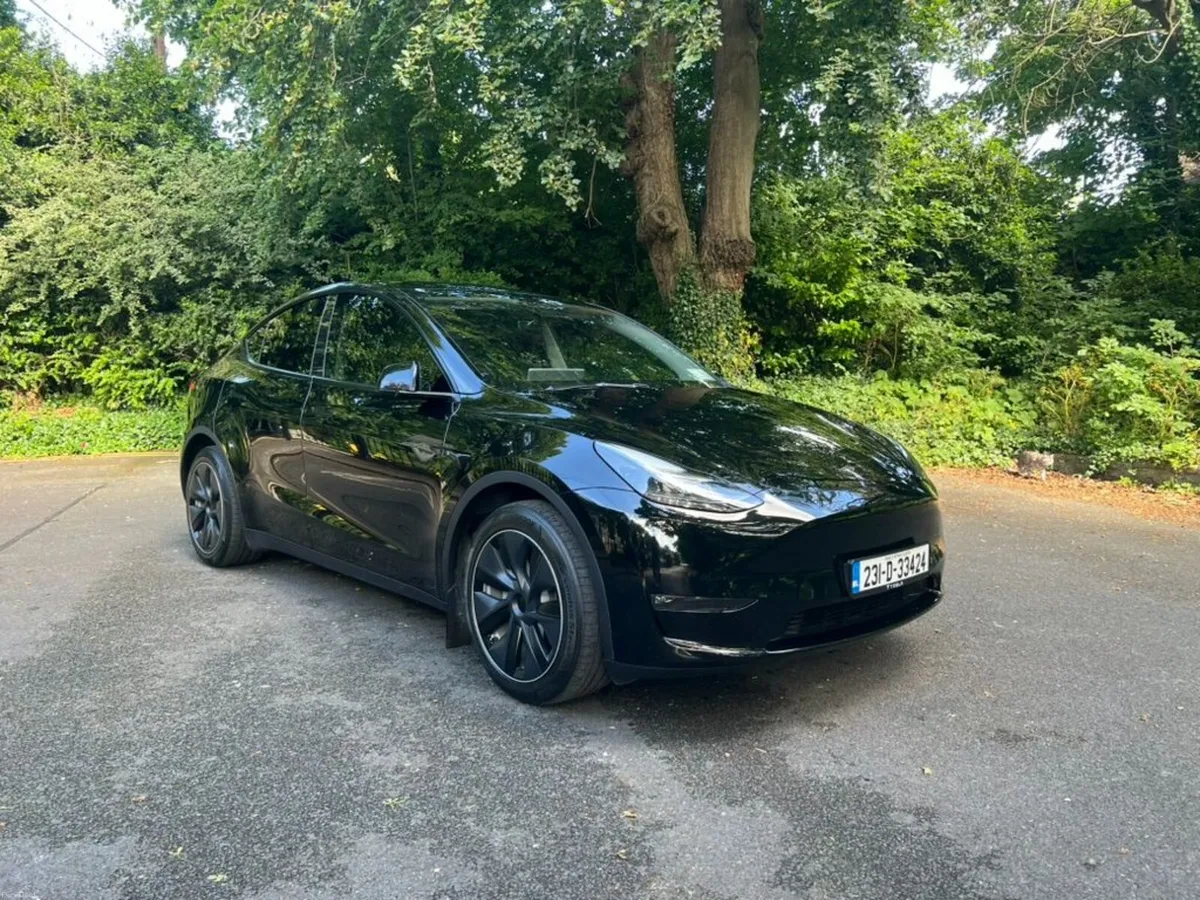 Tesla Model Y Long Range AWD Dual Motor w Warranty - Image 1