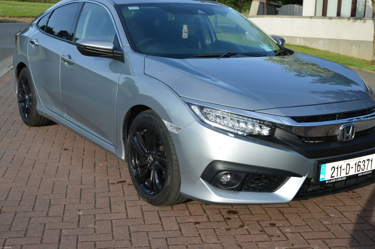 Honda Civic 2021 - Image 1