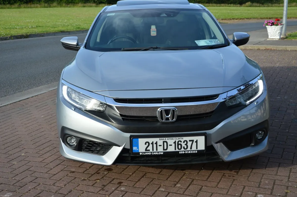 Honda Civic 2021 - Image 2