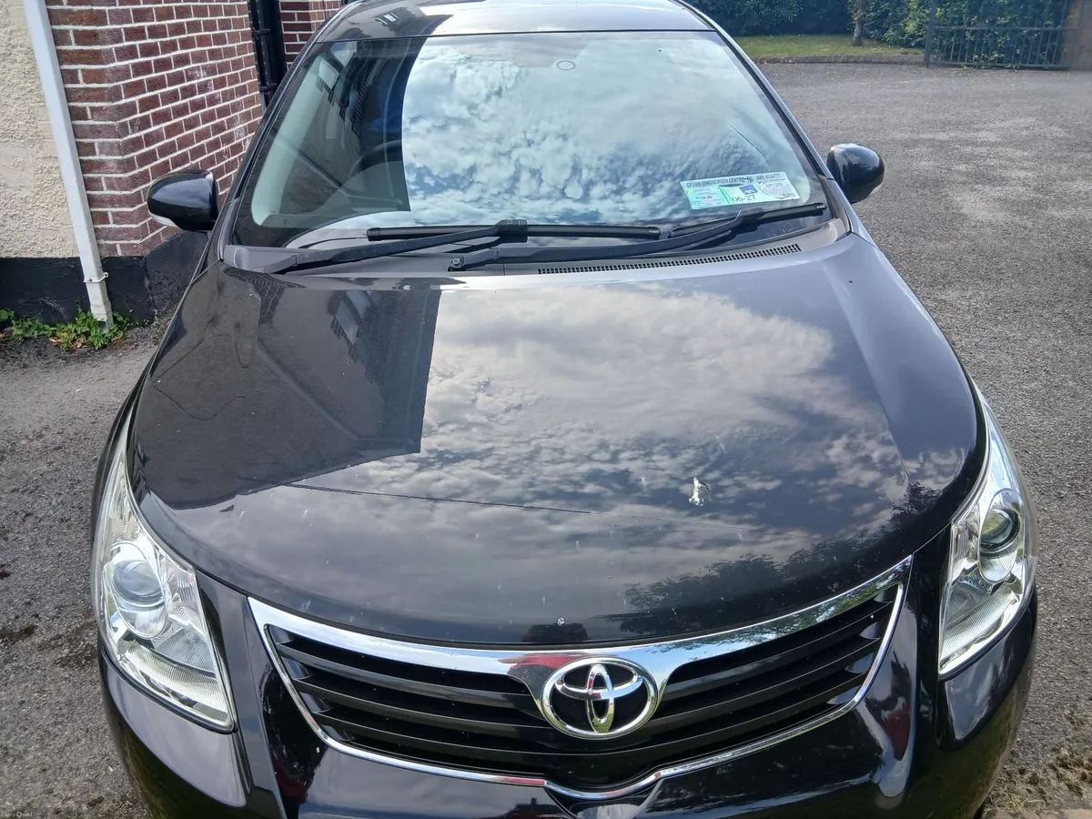 Toyota Avensis 2009 - Image 2
