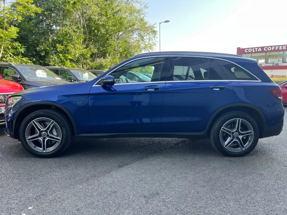 Mercedes-Benz GLC 2.0 DIESEL PLUG IN HYBRID AMG LI - Image 4