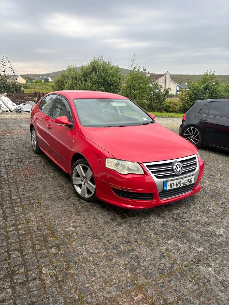 volkswagen Passat - Image 1