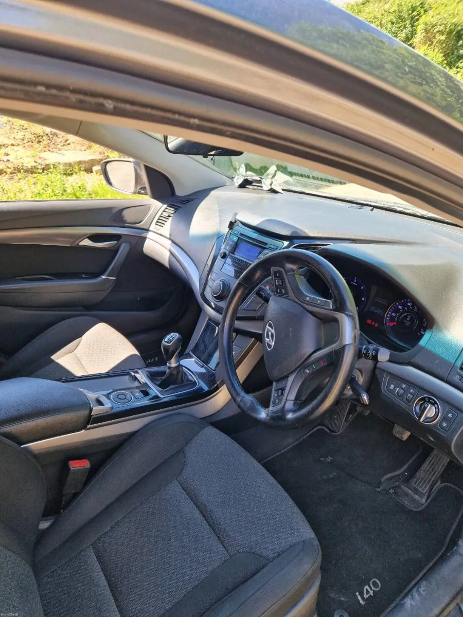 Hyundai I40 ,NCT July 2027 - Image 3