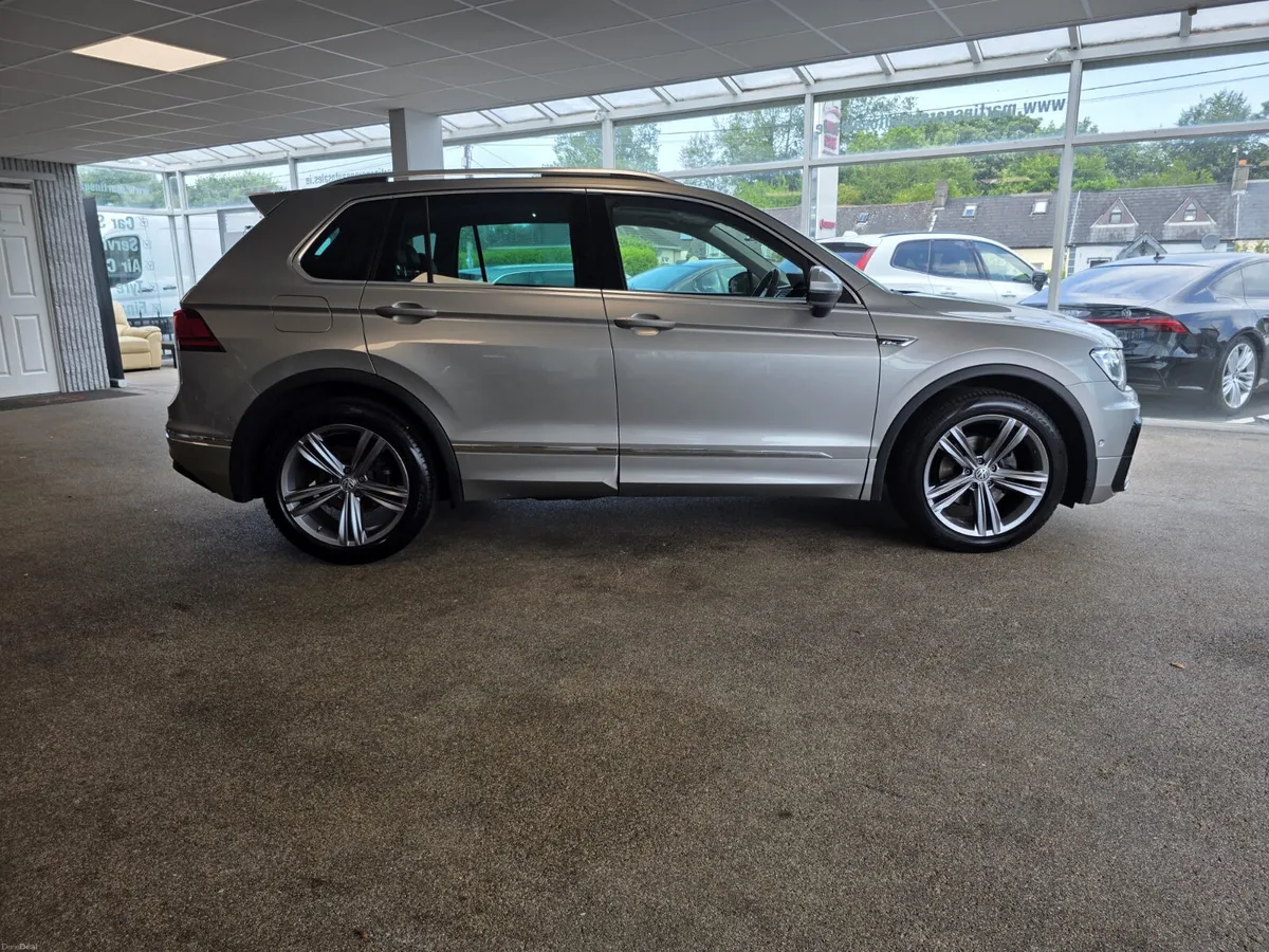 Volkswagen Tiguan R-Line  1.5 TSI 150HP 2020 - Image 3