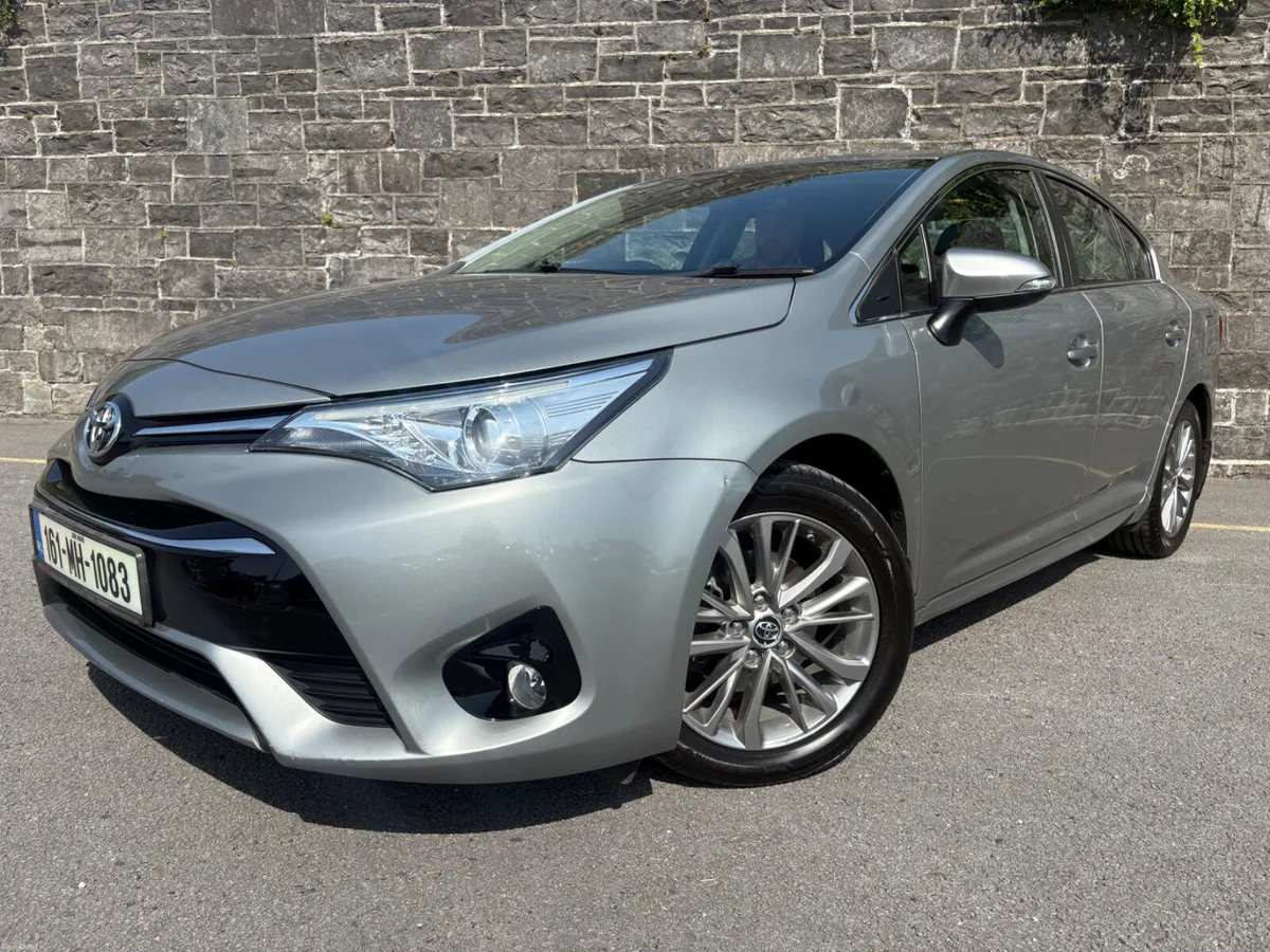 16 Toyota Avensis Only 72K  KMs!!! FSH! Like new! - Image 3