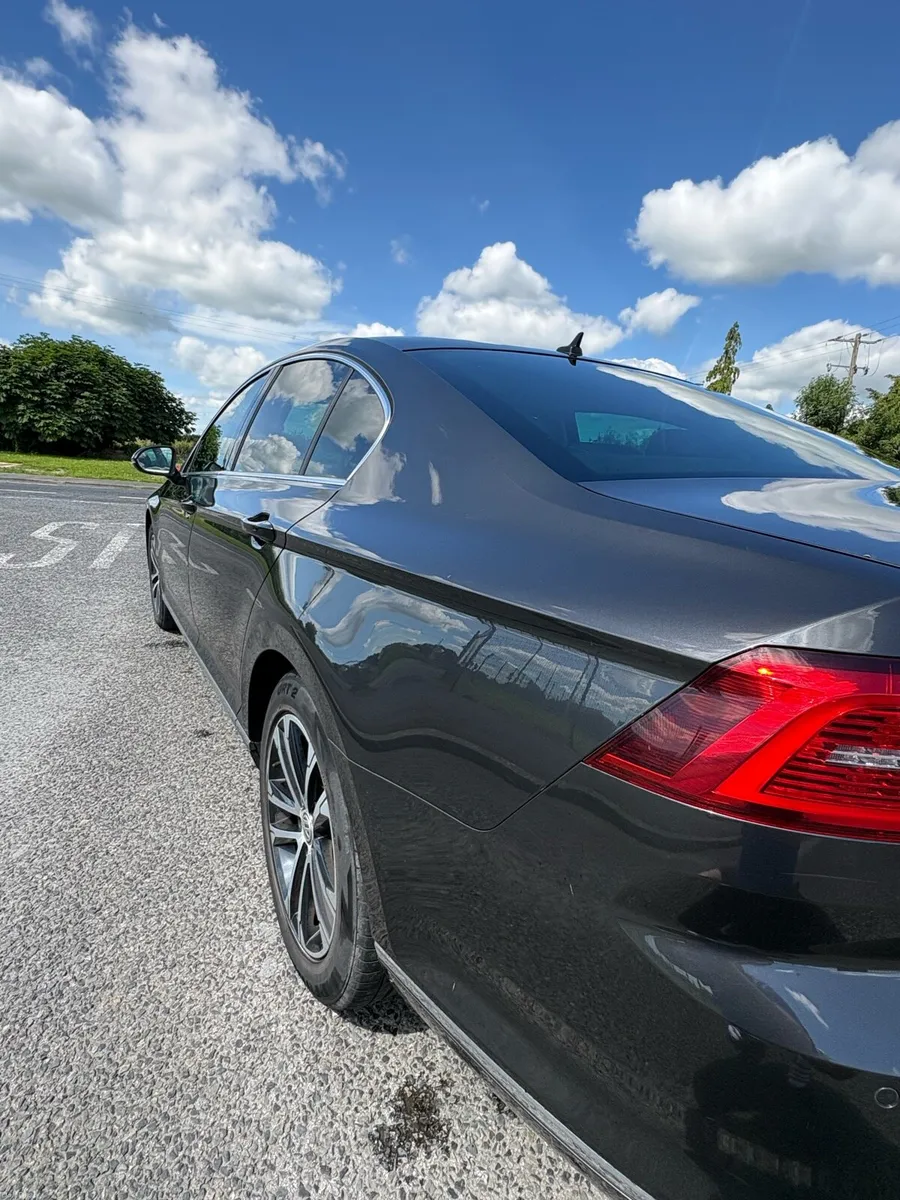 Volkswagen passat - Image 4