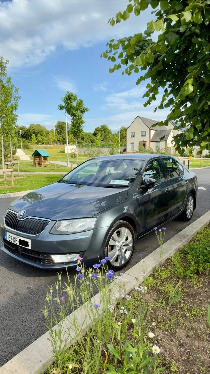 152 Skoda Octavia 1.6 TDI Automatic - Image 1