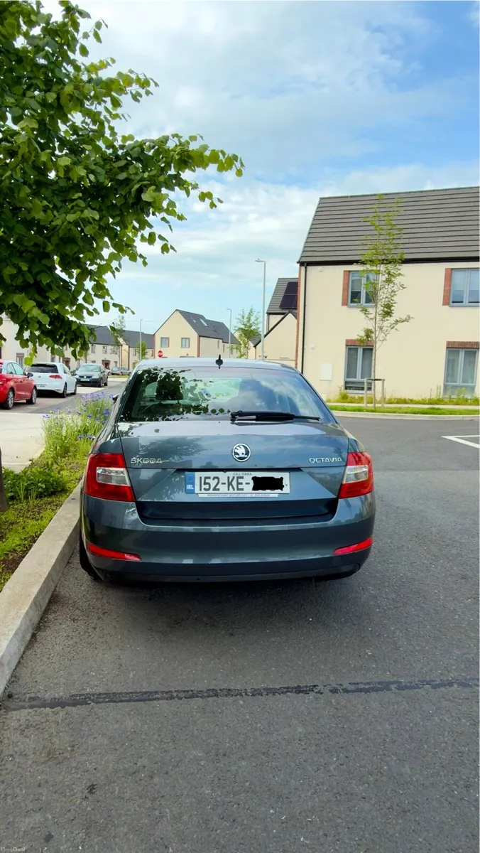 152 Skoda Octavia 1.6 TDI Automatic - Image 3