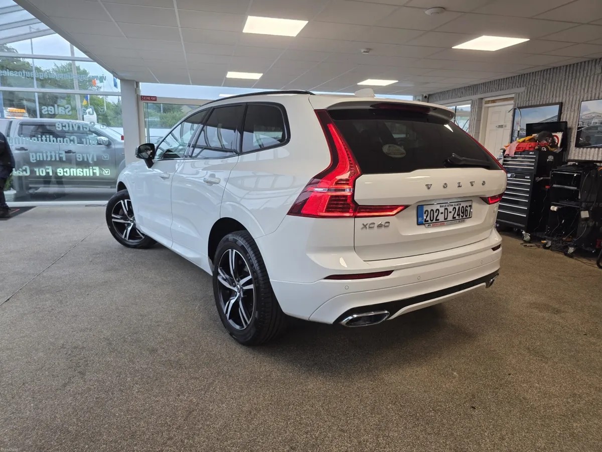 Volvo XC60 T8 PHEV (390HP) R-Design AWD 2.0 2020 - Image 4