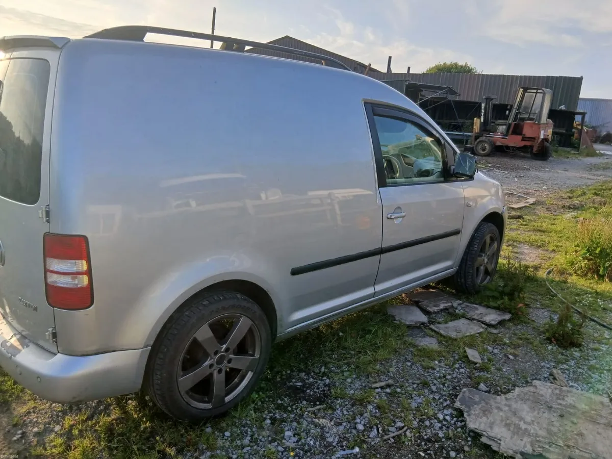 Volkswagen Caddy 2014 - Image 4