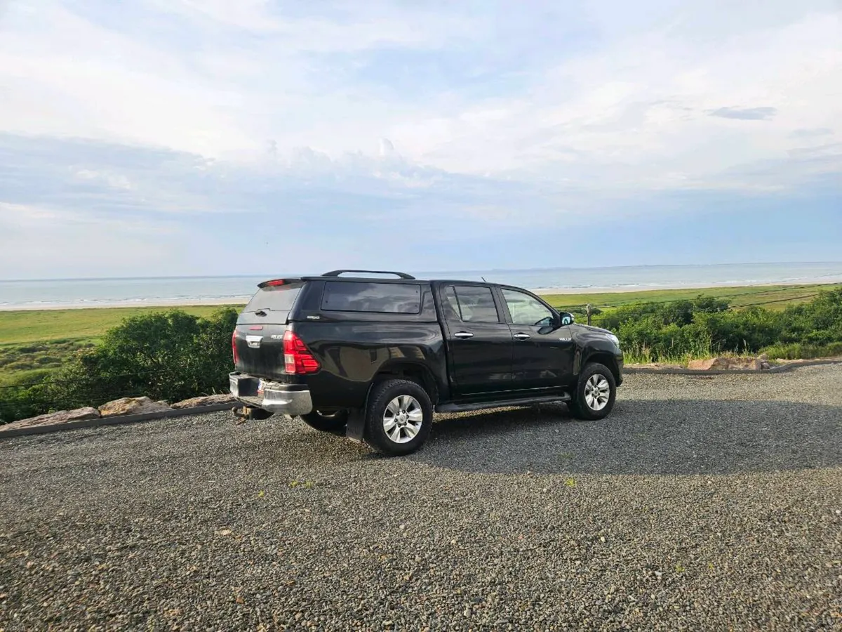 Toyota Hilux - Image 1