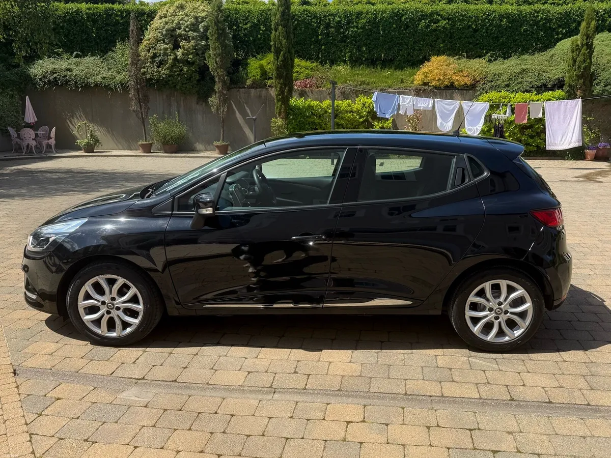 2019 Renault Clio - Image 3