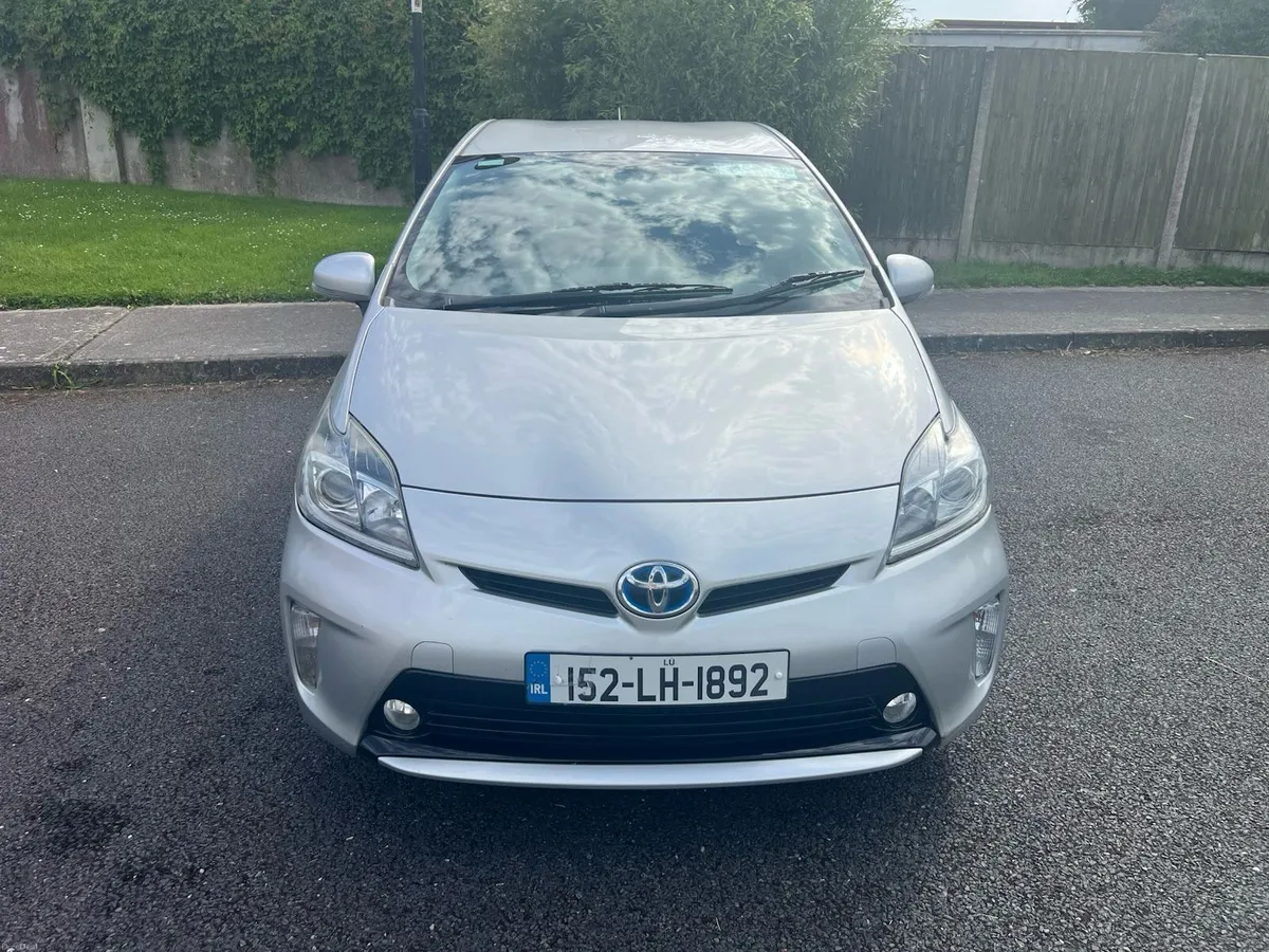 Toyota Prius 2015 - Image 1