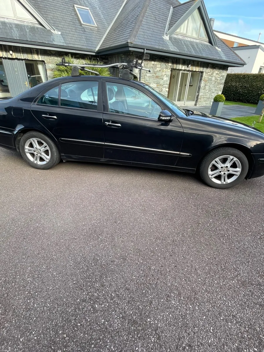 Mercedes E 200 Kompressor Elegance - Image 2