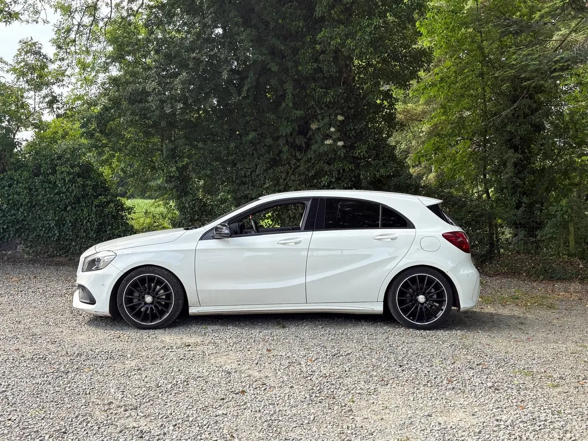 Mercedes-Benz 200 2017 - Image 3