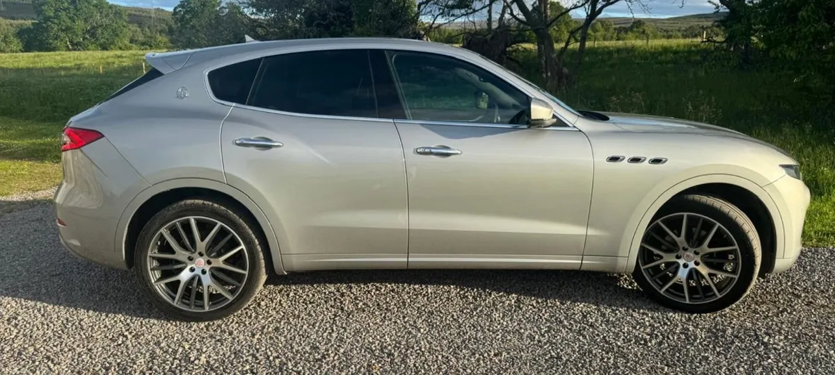 Maserati Levante 2017 - Image 4