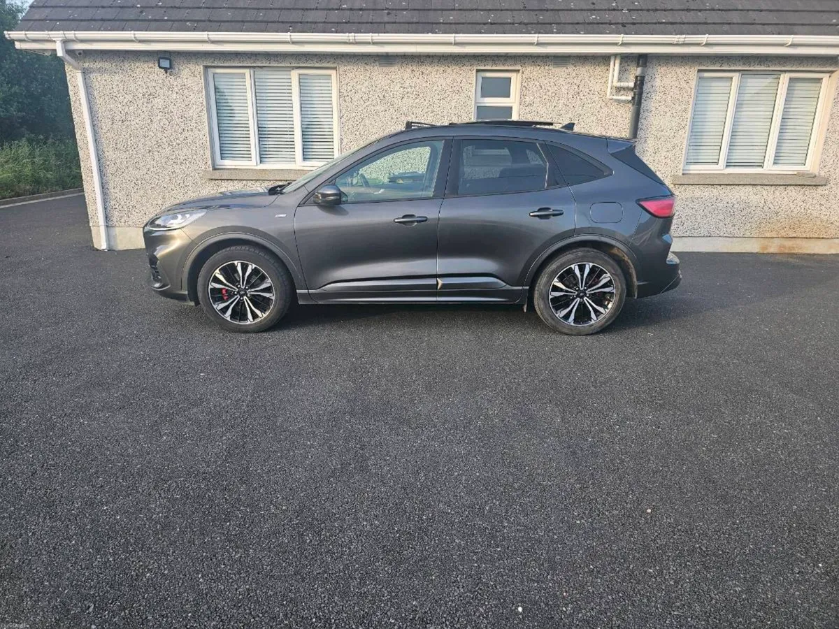 Ford kuga st line x 2.0 diesel automatic awd - Image 2
