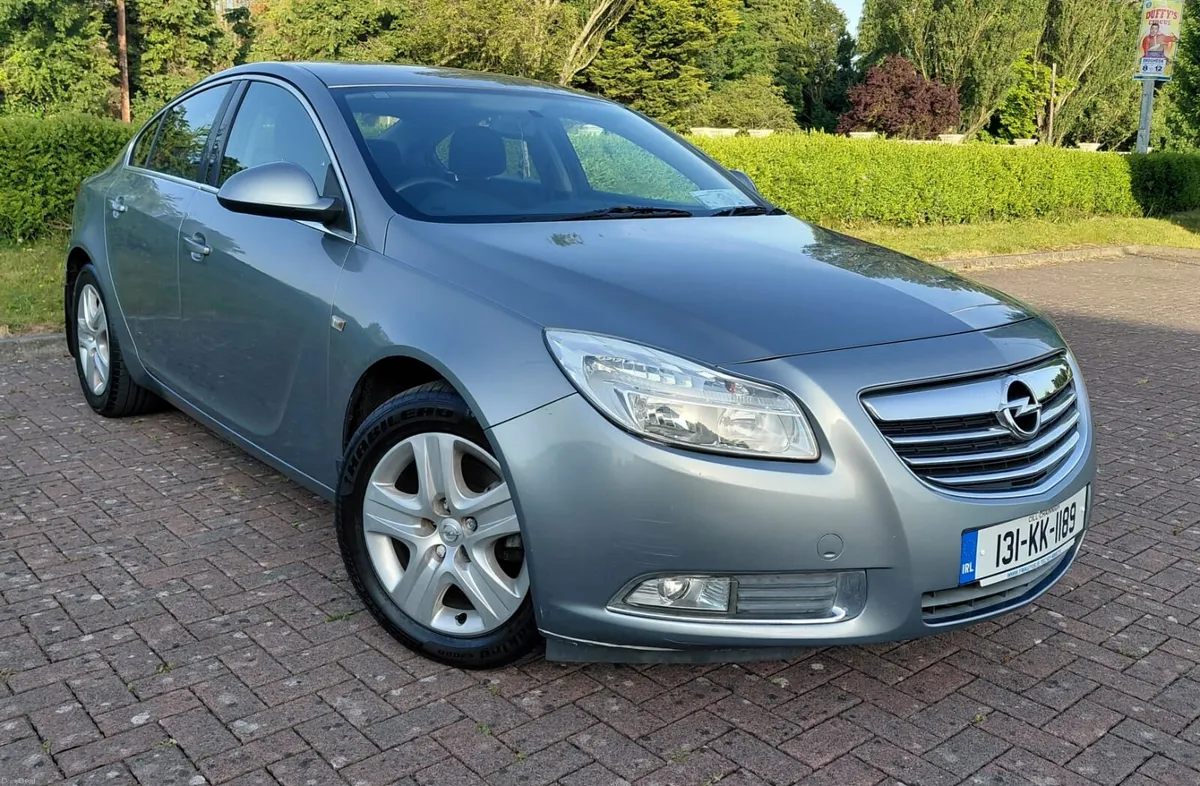 Opel Insignia - Image 1