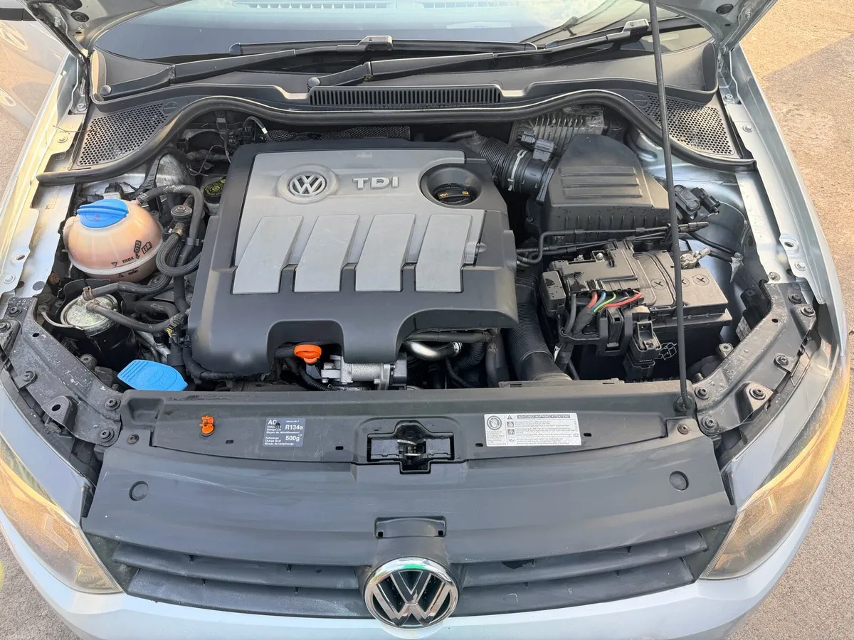 2010 Volkswagen polo - Image 4