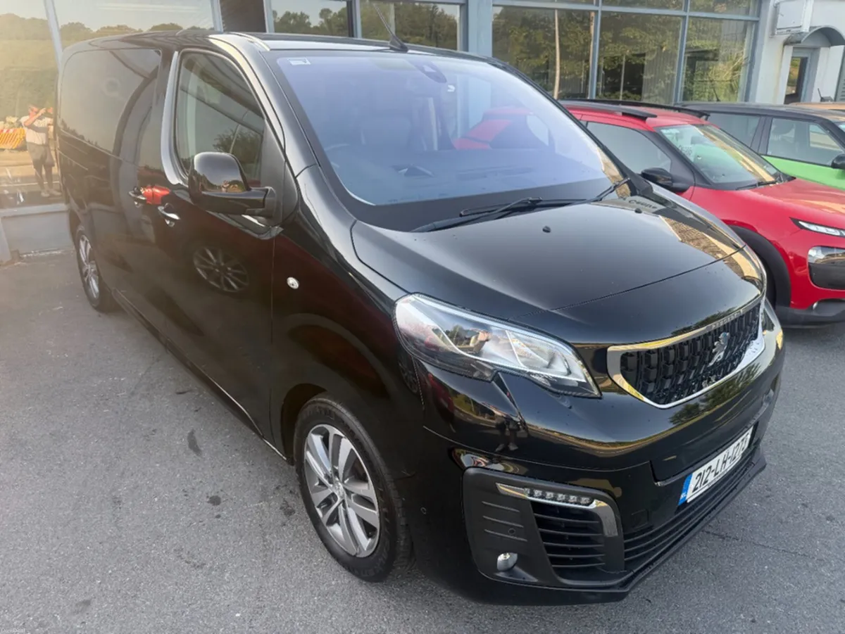 Peugeot Traveller EXPERT TRAVELLE E ALLURE 5DR A - Image 1