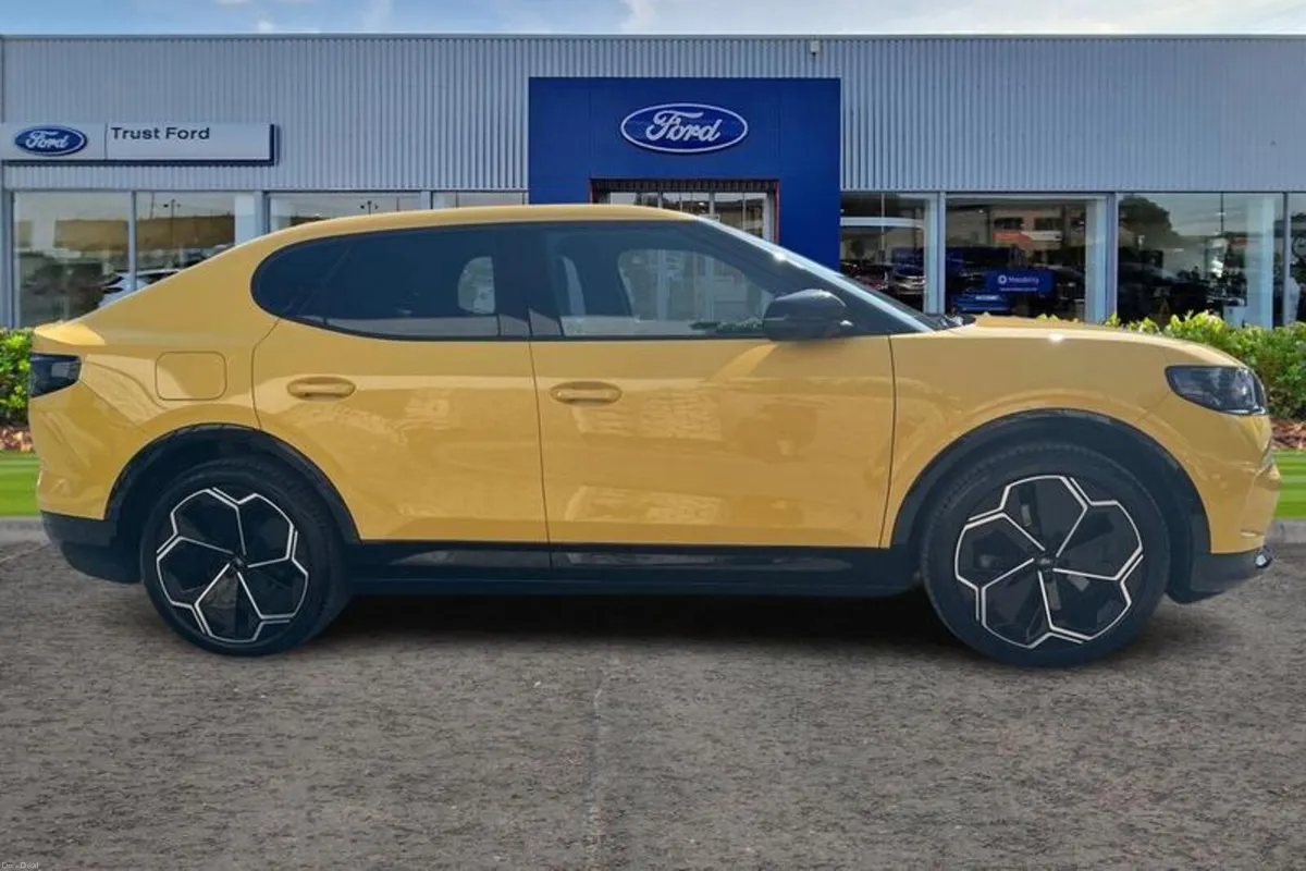 Ford Capri Premium - Image 3