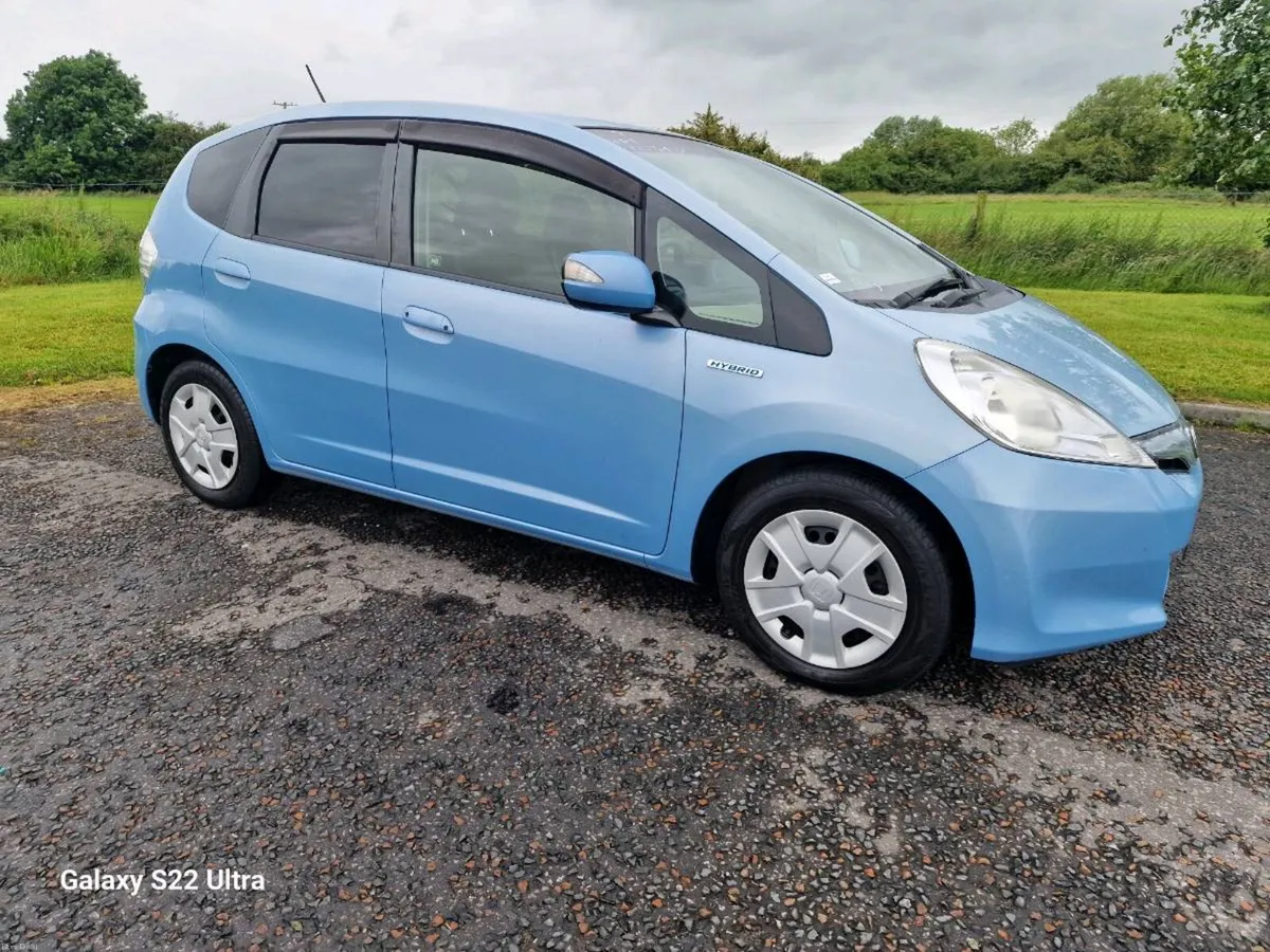 HONDA FIT HYBRID NCT 05/2027 ,57,000KM - Image 2