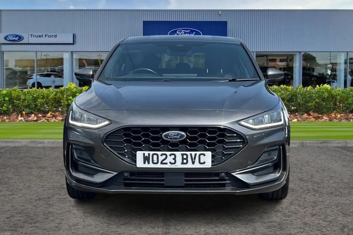 Ford Focus 1.0 EcoBoost Hybrid mHEV 155 ST-Line X - Image 6
