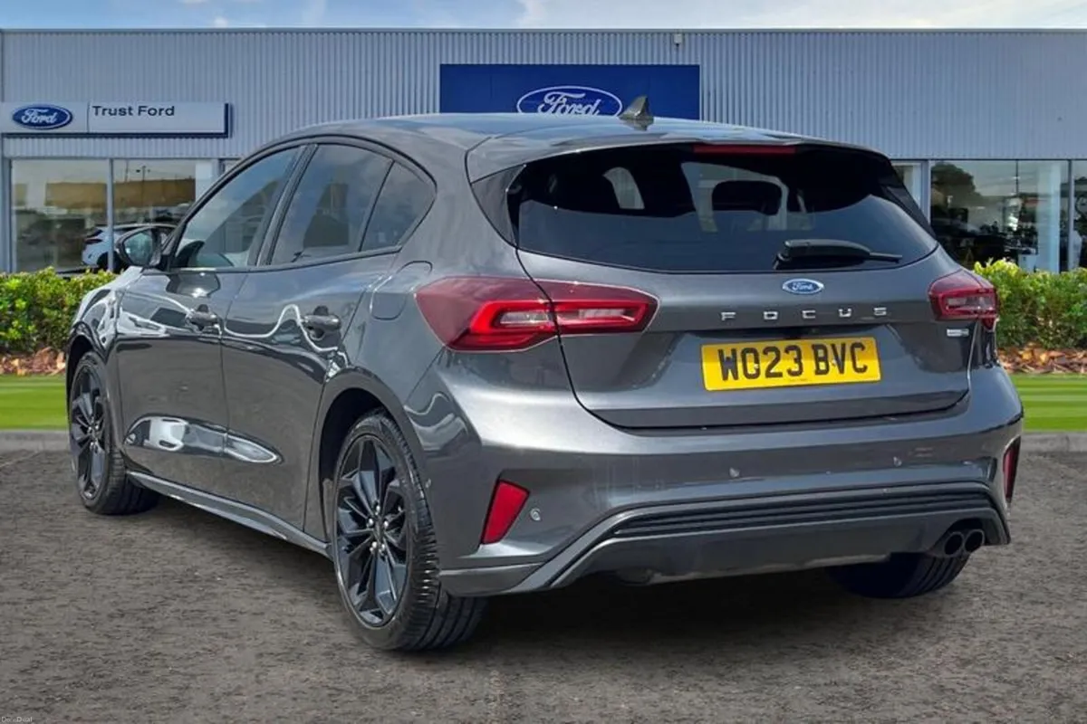 Ford Focus ST-Line X - Image 2