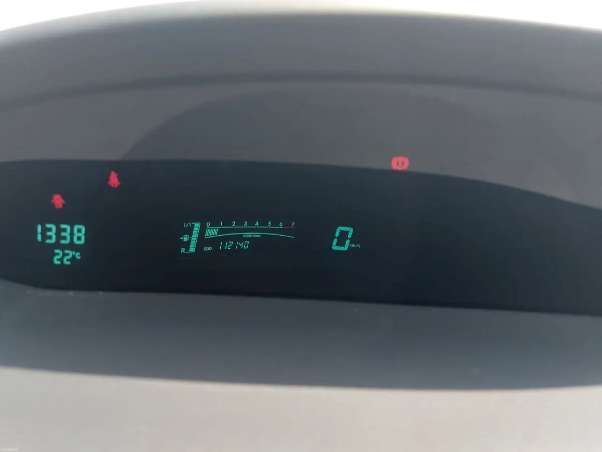 Toyota Yaris well maintained low millage - Image 3