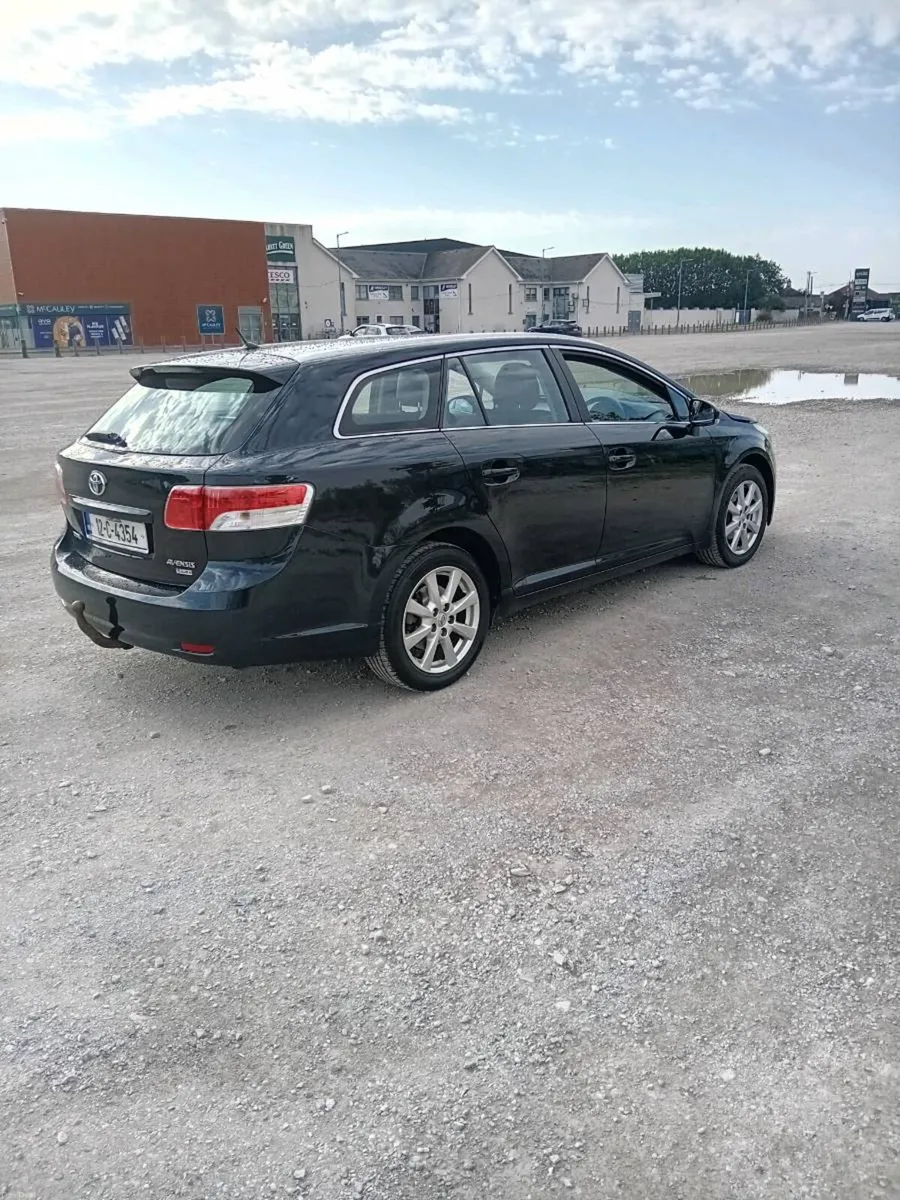 Toyota avensis - Image 1