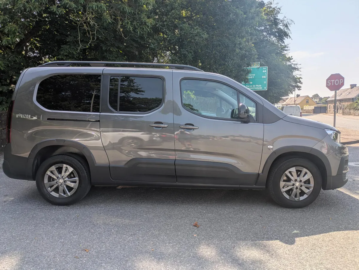 Wheelchair Accessible - Peugeot Rifter 2023 - Image 5