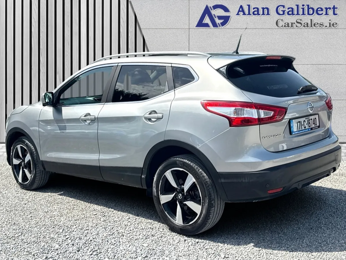 Nissan Qashqai 1.2 Petrol N-CONNECTA - Image 2