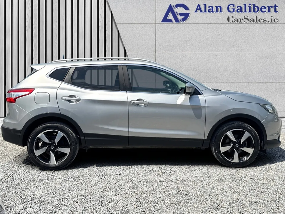 Nissan Qashqai 1.2 Petrol N-CONNECTA - Image 3