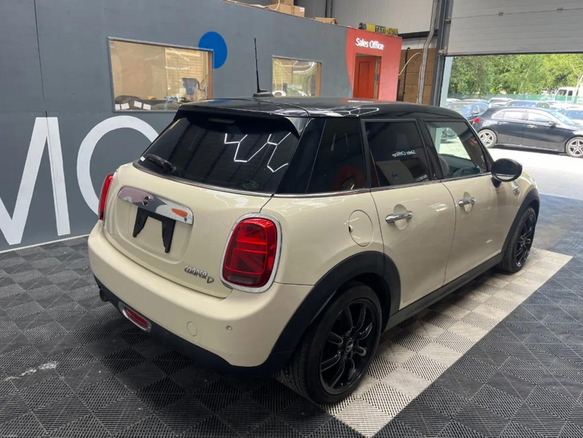 Mini Cooper 2019 MINI COOPER 1.5 AUTOMATIC / CRUIS - Image 2