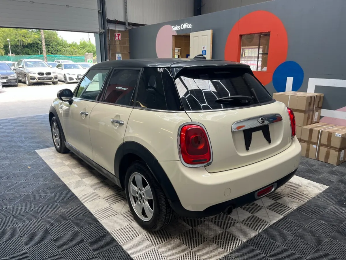 Mini Cooper 2016 MINI COOPER 1.2 AUTOMATIC / CRUIS - Image 4