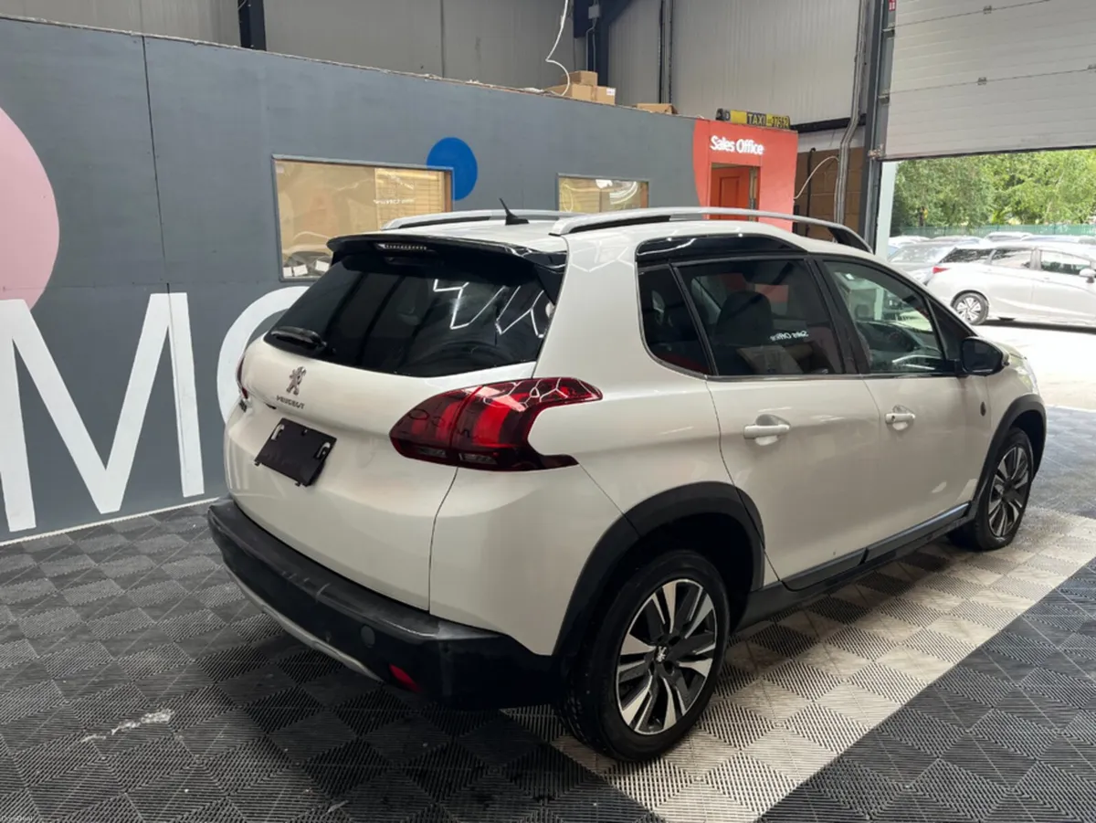 Peugeot 2008 2019 PEUGEOT 2008 CROSS CITY 1.2 AUTO - Image 2