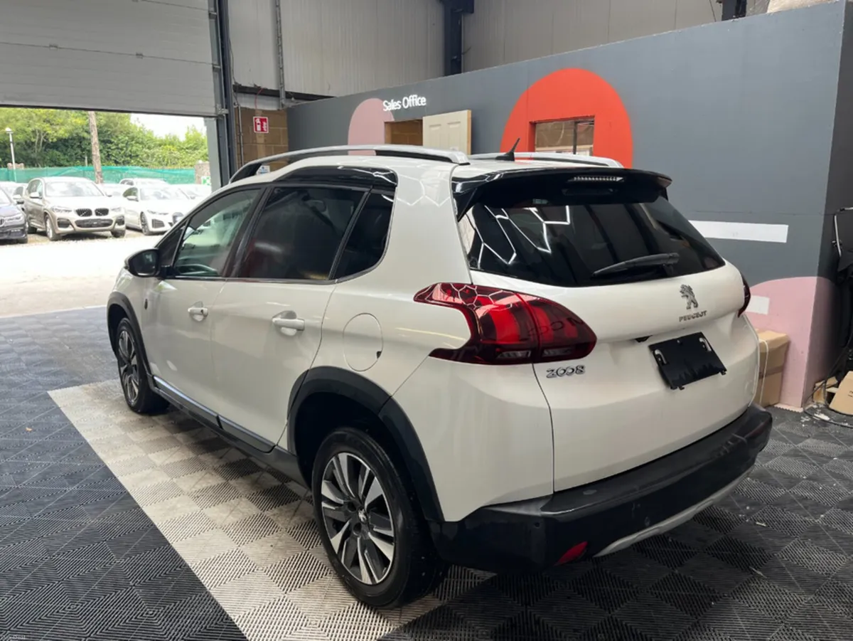 Peugeot 2008 2019 PEUGEOT 2008 CROSS CITY 1.2 AUTO - Image 4