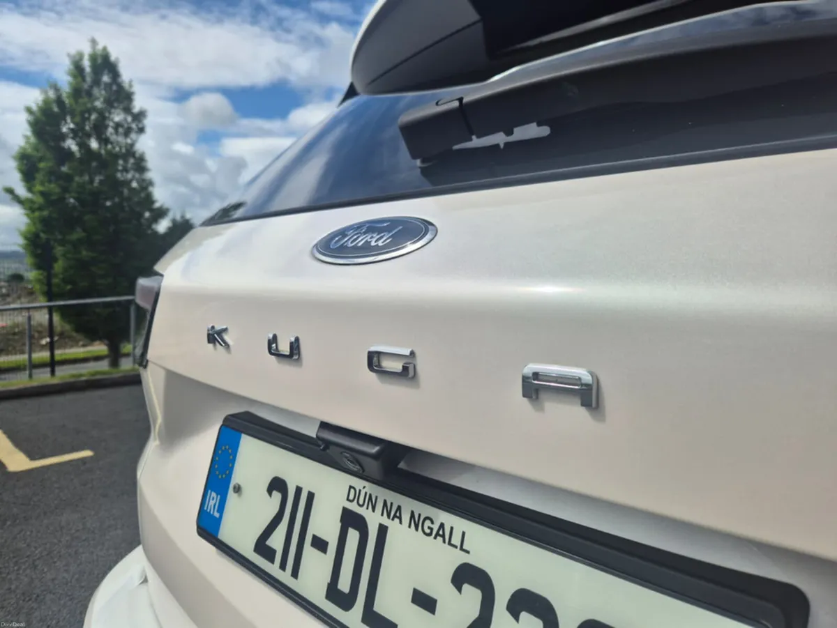 Ford Kuga ST-LINE 5DR 1.5 TD 120 S6.2 M6 4DR - Image 4