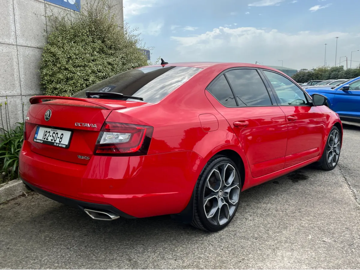 Skoda Octavia VRS CHALLENGE 2.0 DIESEL 184BHP MANU - Image 4