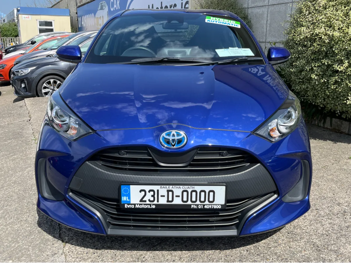 Toyota Yaris X HYBRID AUTOMATIC 1.5 PETROL //REVER - Image 2